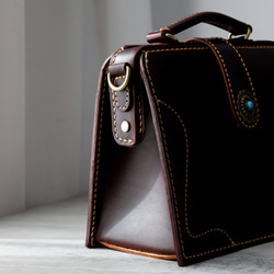 ★限量2件！ ★大容量扁平扣環包，手工皮革單肩包，兩用 第3張的照片