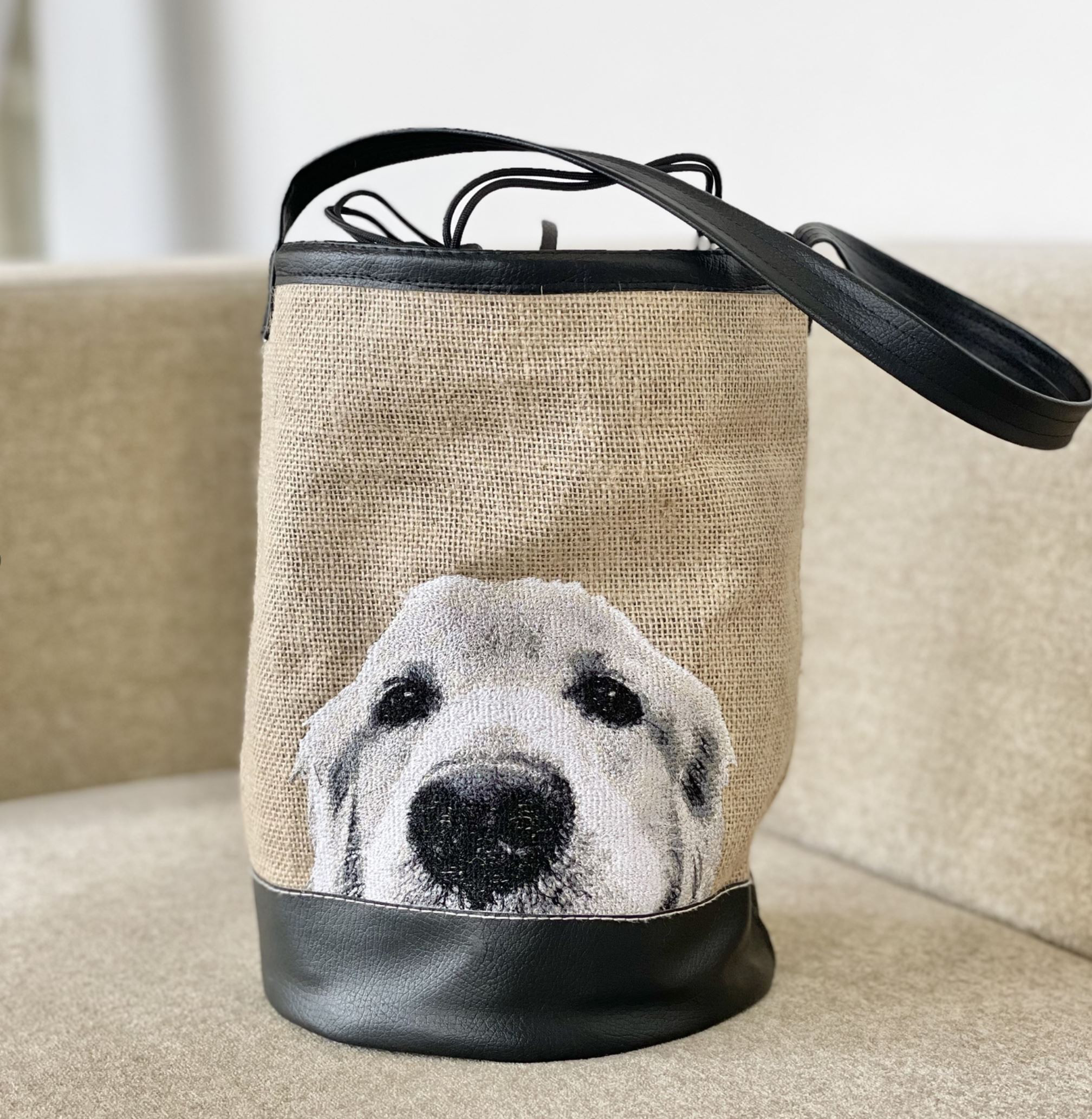 【オーダーメイド】ペットの刺繍ジュートバッグ(巾着型)