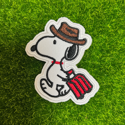 【新品未使用】COACH ☆スヌーピー ☆ショルダー ワッペン 刺繍 SNOOPY（スヌーピー） ワッペン 刺繍 アイロン ベル グッズ バッグ