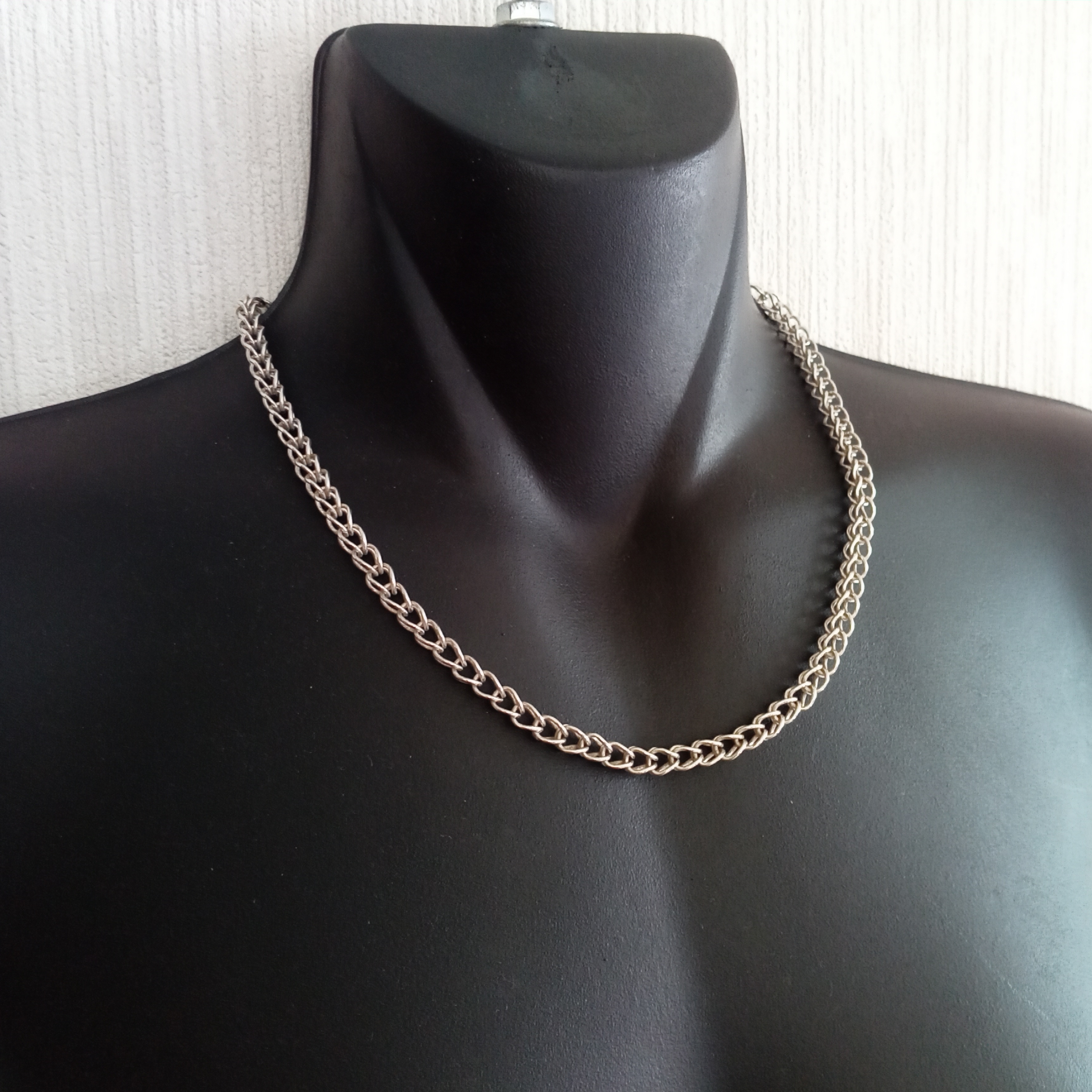 Handmade Silver Accessories 手編みシルバーチェーンネックレス「loop in loop」Ⅳ