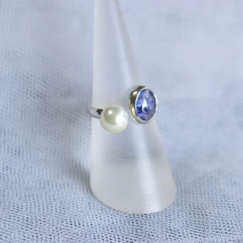 タンザナイトとアコヤパールのフロントオープンリング 天然石 シルバー