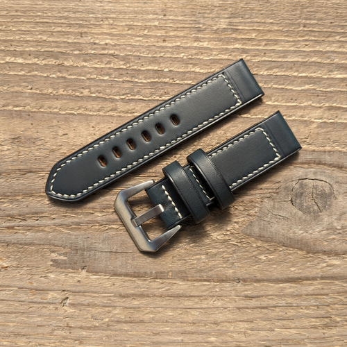 PANERAI パネライ　【ホーウィン社製】クロムエクセル （馬革）ラグ幅:26 ホーウィン クロムエクセル レザー ｜ パネライデザイン 時計