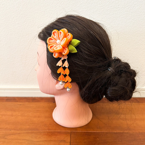 ぷっくり花びらの髪飾り つまみ細工 七五三 卒業式 オレンジ かんざし
