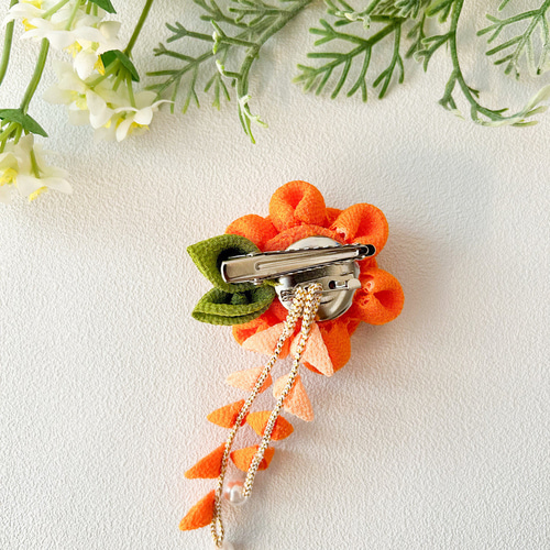 ぷっくり花びらの髪飾り つまみ細工 七五三 卒業式 オレンジ かんざし