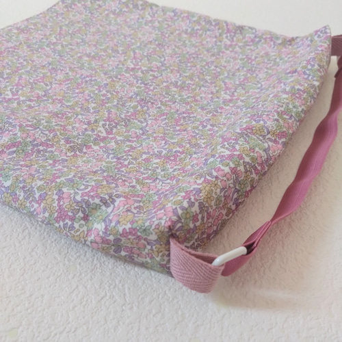 ◇防災頭巾カバー 33×33サイズ・.｡*・優しい小花*⋆｡˚✩.座布団タイプ