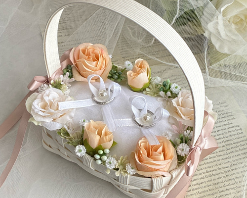 クラフトかご♡優しい色合い♡オフホワイトのバラ♡ベビーオレンジ
