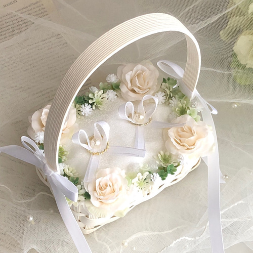 クラフトかご♡オフホワイトのバラ♡グリーン♡定番デザイン