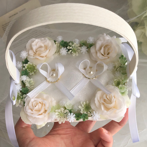 クラフトかご♡オフホワイトのバラ♡グリーン♡定番デザイン