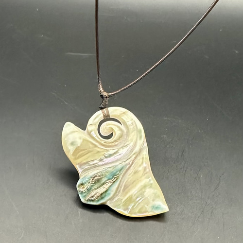 海霊 幻の虹彩魔鬼魚 鹿児島夜光貝 ネックレス・ペンダント ケンちゃん