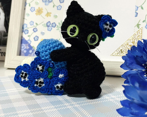 ＊きよ＊アミボムカバー　手編みハンドメイド　黒猫タンちゃん 72d514307648ee31c9758a29608b2a