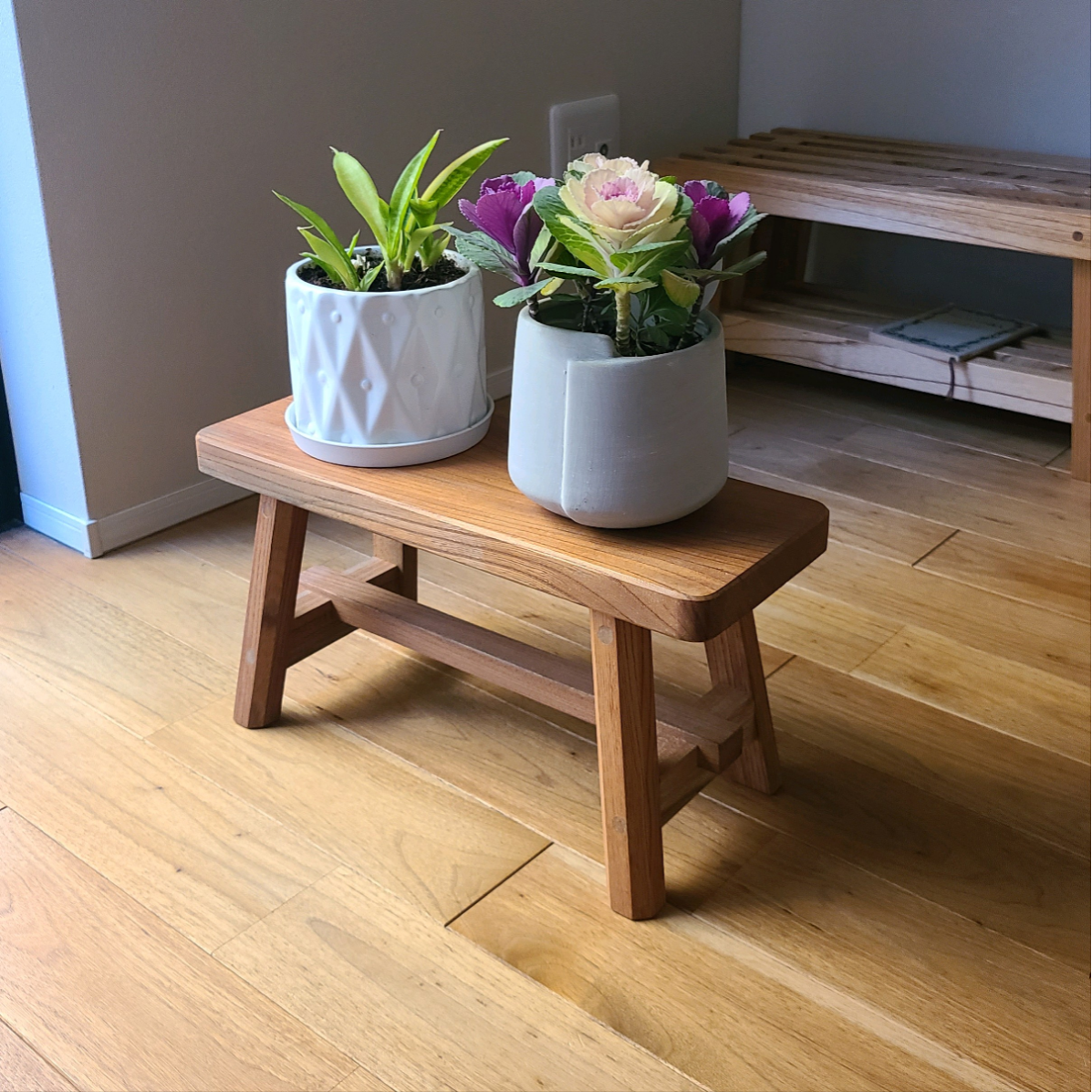【1点のみ】空間を飾る欅　一枚板　花台　踏み台　補助台　サイドテーブル　盆栽台　観葉植物の台