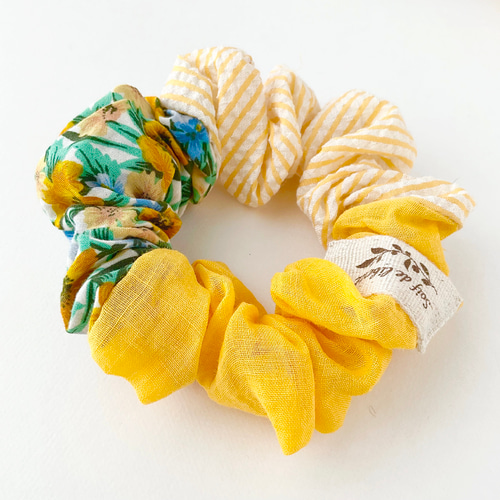 夏のひまわり 鮮やかカラーのシュシュ 普通サイズ 夏 カラフル