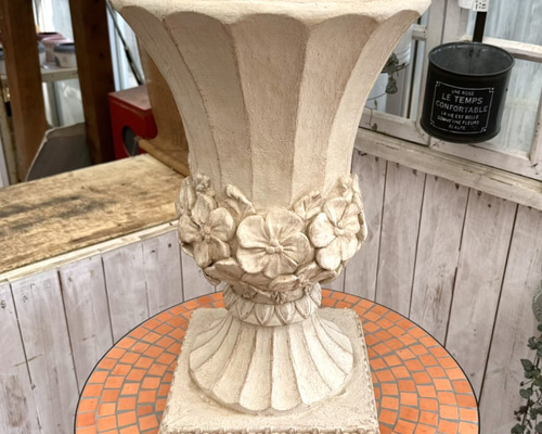 ゴブレット ホワイト　鉢 植木鉢 プランター グラスファイバー ガーデニング 80580566fe1364329f1f96d21410c2