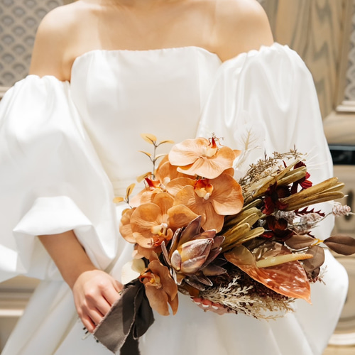 実例写真！パフスリーブ 光沢サテン 披露宴/結婚式 オフホワイト  