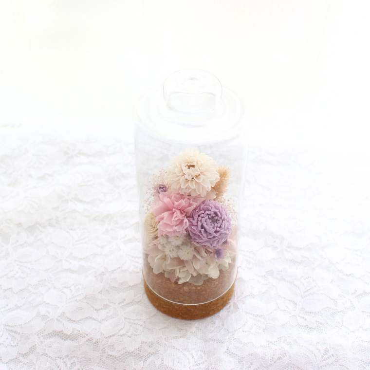 誕生日祝いに　ダリアのガラスドーム　花　プリザーブドフラワー　記念日　お祝い