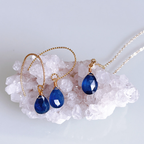 9月誕生石》ブルーサファイア ドロップ ネックレス 雫 14kgf