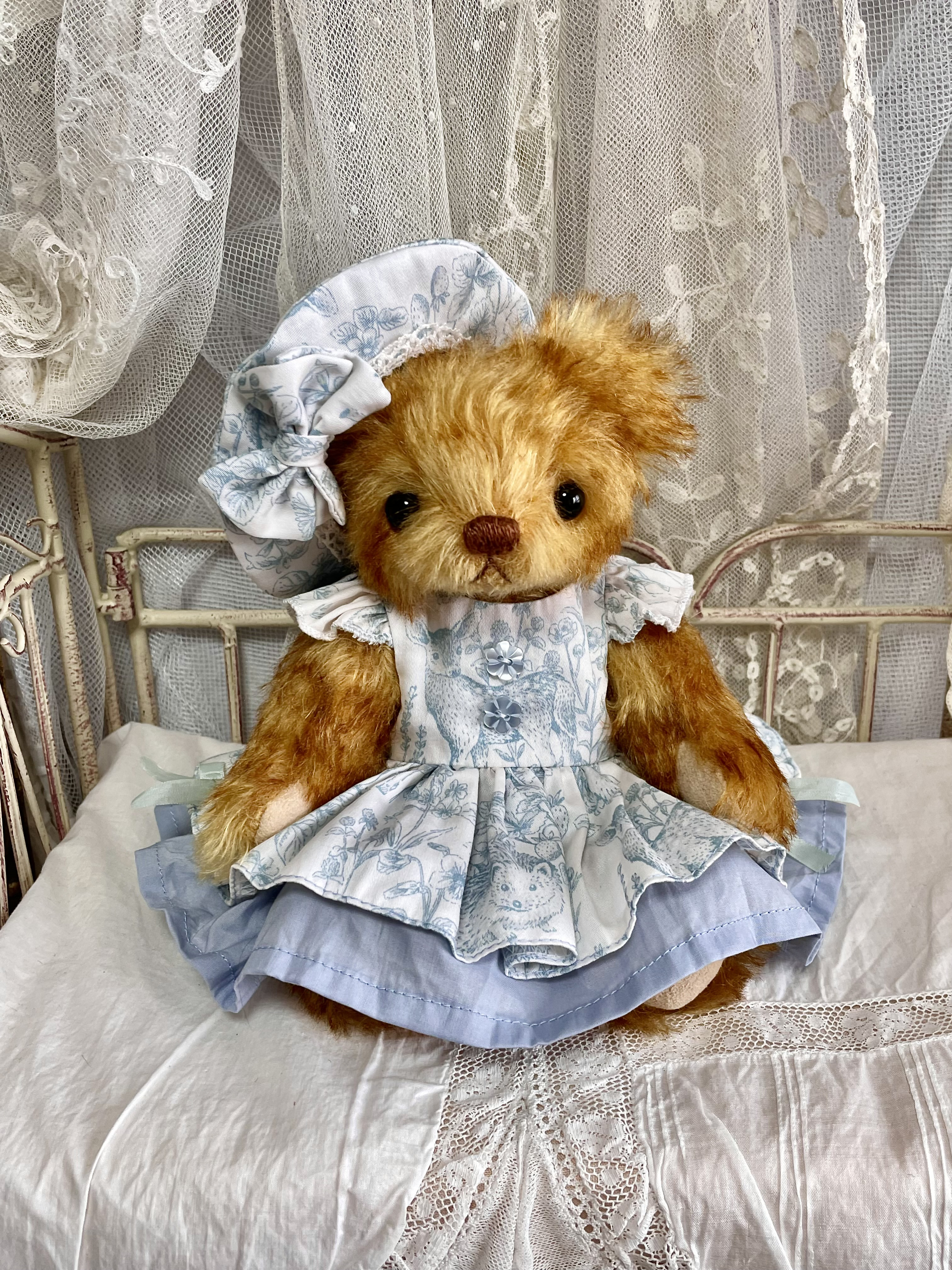 ブルーのベレー帽のベアさん