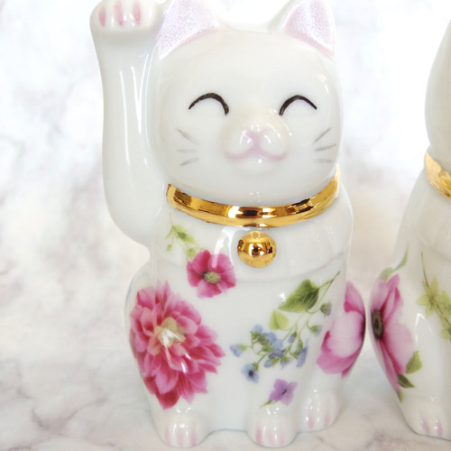 カラフルフラワー柄の招き猫（ペア） 磁器 ポーセラーツ 招き猫 fee