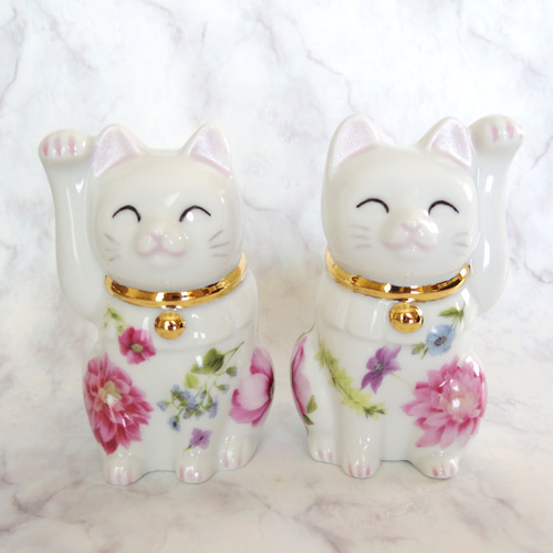 カラフルフラワー柄の招き猫（ペア） 磁器 ポーセラーツ 招き猫 fee