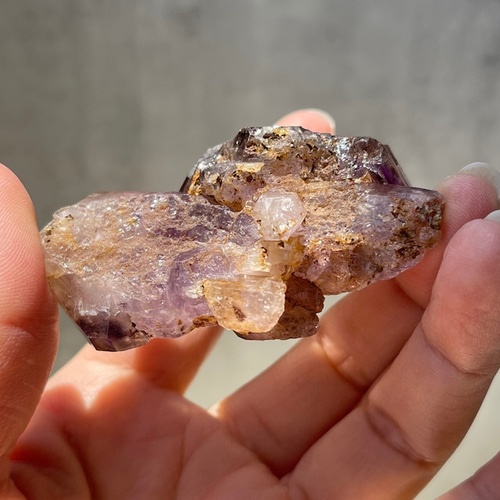 ジンバブエ産【シャンガーンアメジスト⑨】虹あり｜ファントム｜鉱物