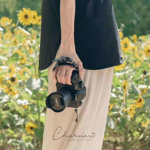 名入れ無料｜本革カメラハンドストラップ｜一眼レフ・ミラーレス対応