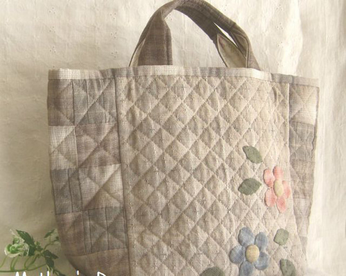 送料無料 パッチワークバッグ完成品 四角つなぎとお花のバッグ