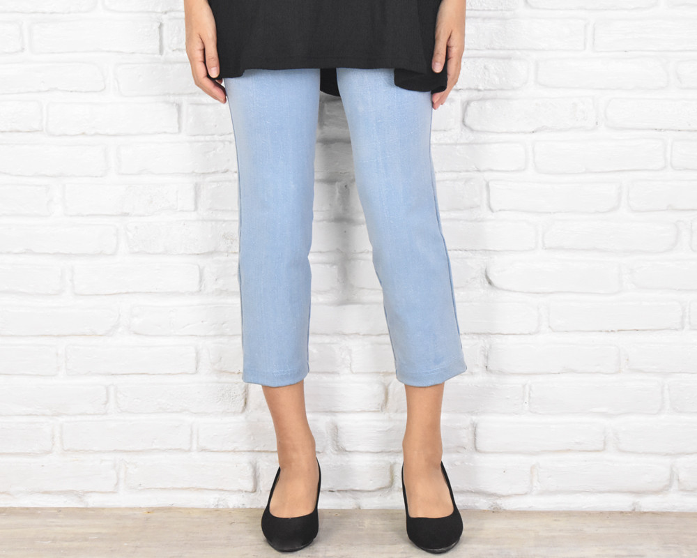 極上の穿き心地！スキニーストレートストレッチショートパンツ　＜ウォッシュブルー＞