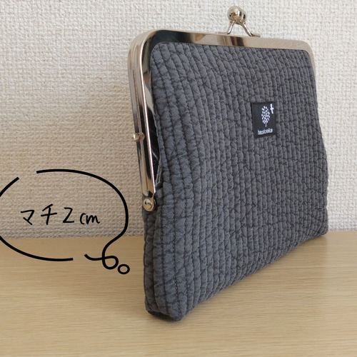 感謝価格　SALE ユキエモン　通帳ポーチ　お薬手帳ポーチ　人気　ハンドメイド ヌビ*がま口ポーチ〚ダークグレー×レモン柄〛 B6／手帳・お薬