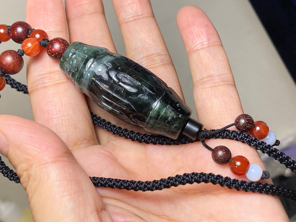 ミャンマー産 天然翡翠ペンダント（宝石鑑別書付き）