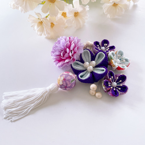 つまみ細工の髪飾り【紫と白 ちりめん玉の房飾り】成人式 振袖 卒業式