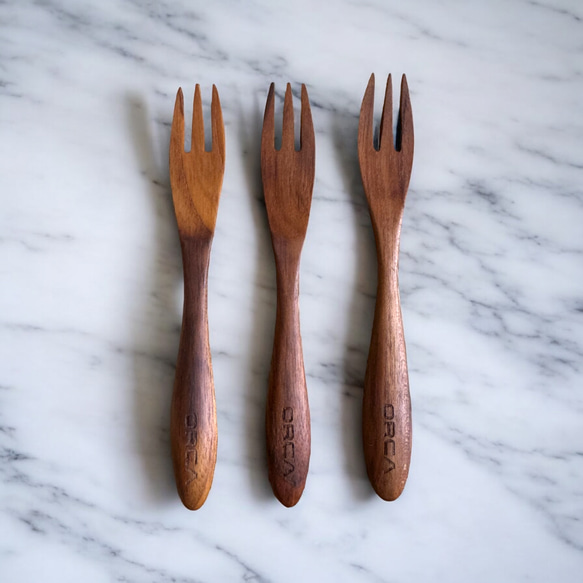 世界三大銘木 チーク無垢材 フォーク 果物 和菓子 木製食器　キャンプ アウトドア BBQ 1枚目の画像