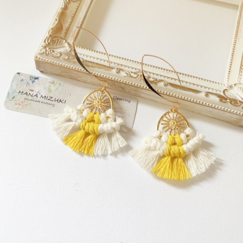 感謝価格❤️春のウッドとアイボリーレースタッセルのピアス／イヤリング