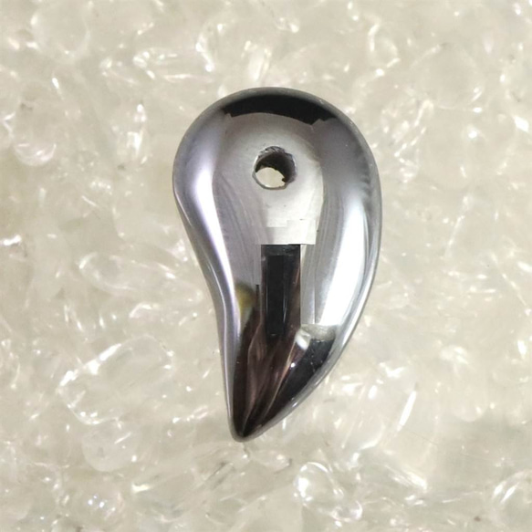 ご注文品❀ 高純度◆テラヘルツ鉱石 勾玉 高純度 テラヘルツ鉱石 22mm 勾玉 #84600 ペンダントトップ 榎本通商