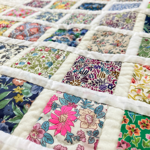 リバティ パッチワーク タペストリー ハートコレクション❤︎ Patchwork Hearts | リバティ Liberty 公式オンライン