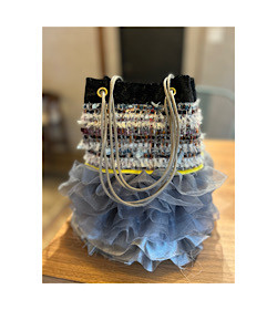 コロンフリルポーチ