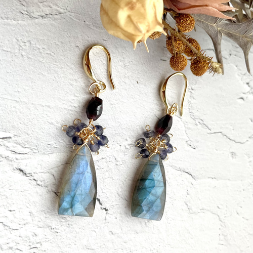 14kgf ガーネットとラブラドライトのピアス 天然石