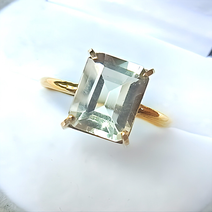 グリーンアメジストのリング オクタゴン・カット