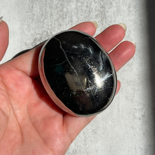 インド産【パイライト】パーム 握り石 ④ 鉱物 天然石 その他