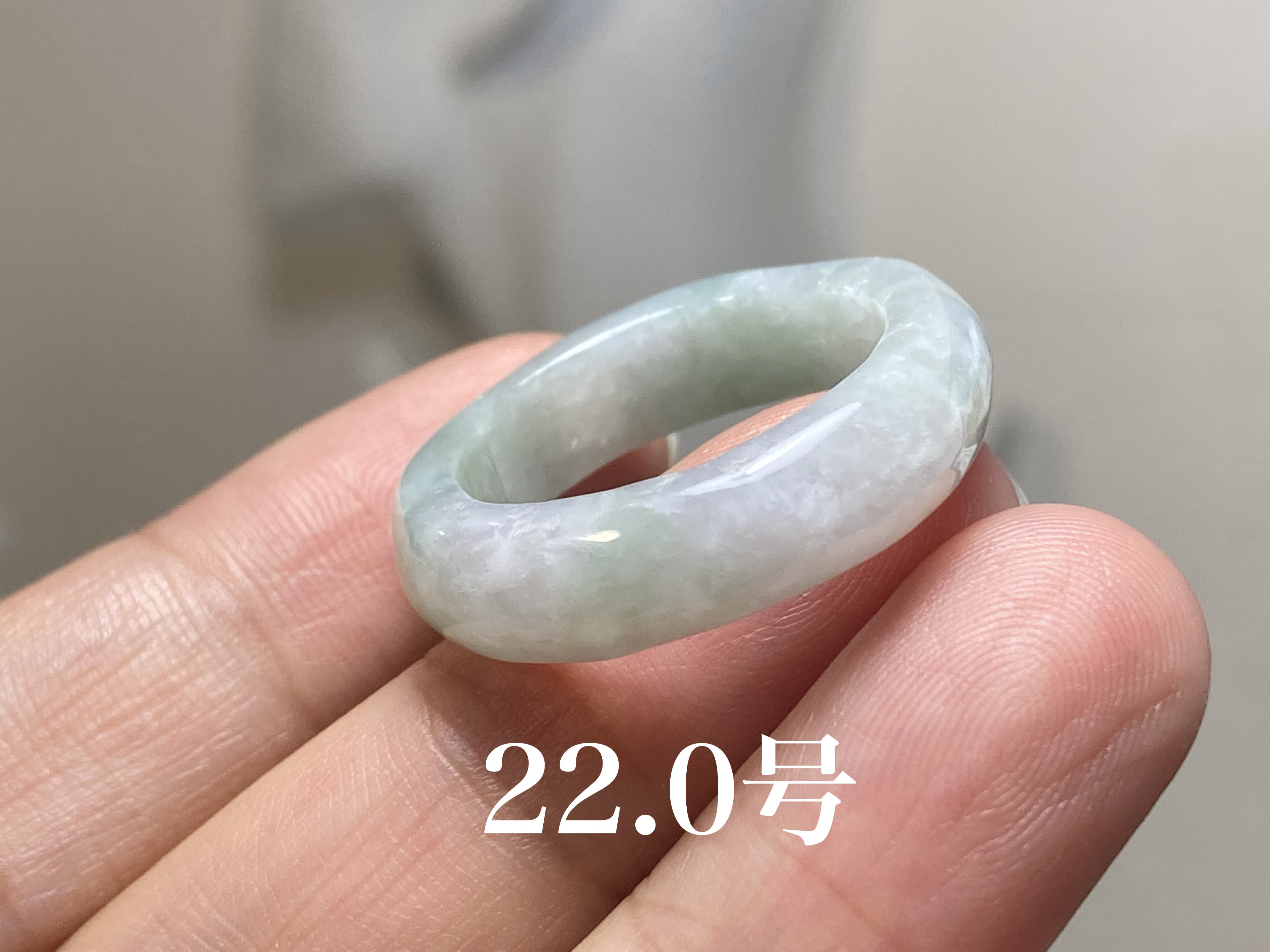 L7-106 特売 厚手 22.0号 ミャンマー産天然 A貨 本翡翠 くりぬき