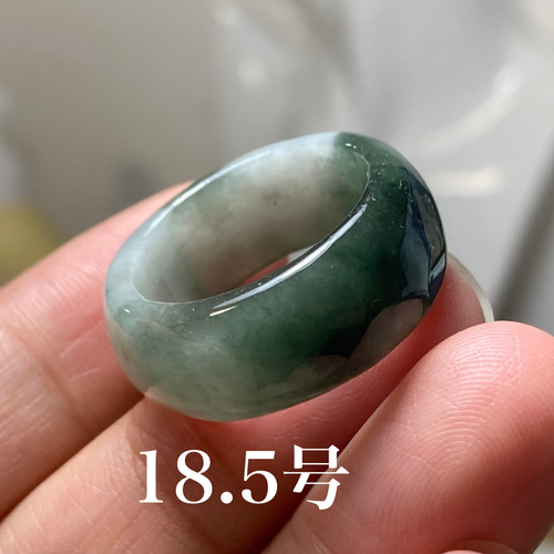 L7-108 美品 厚手 18.5号 ミャンマー産天然 A貨 本翡翠 くりぬき 