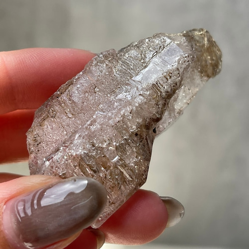 ジンバブエ産【スケルタルクォーツ】⑮ フェンスタークォーツ（窓水晶