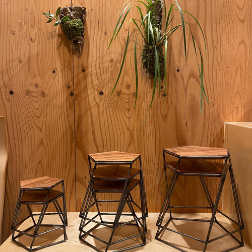 螺旋スタンド型プランターカバー 螺旋スタンド型プランターカバー 螺旋スタンド型プランターカバー