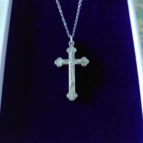 イタリア 暗闇で光る十字架 蛍光蓄光 御守りロザリオネックレス