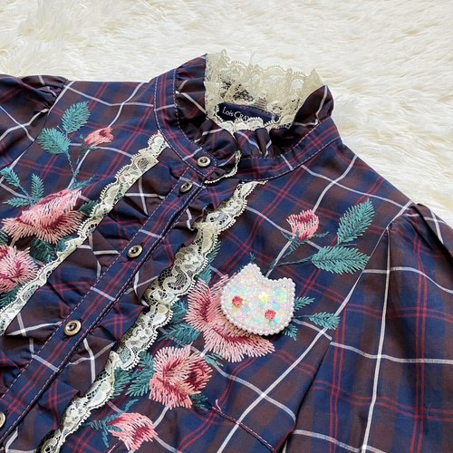 猫好きさんの ゆめかわ猫 ブローチ ビーズ刺繍(ブローチ・キーホルダー