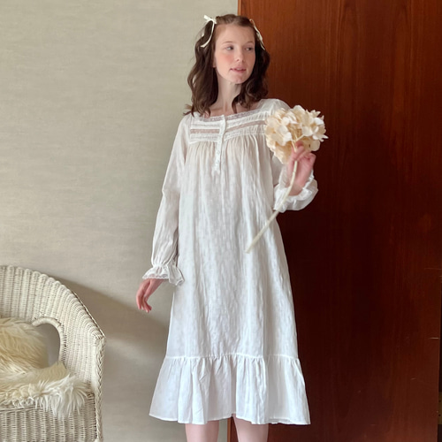 新送0】レースやリボンフリルたっぷりのネグリジェ ルームウェア