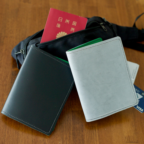 旅の相棒 本革イタリアンレザーのパスポートケース 3500以上のカラー