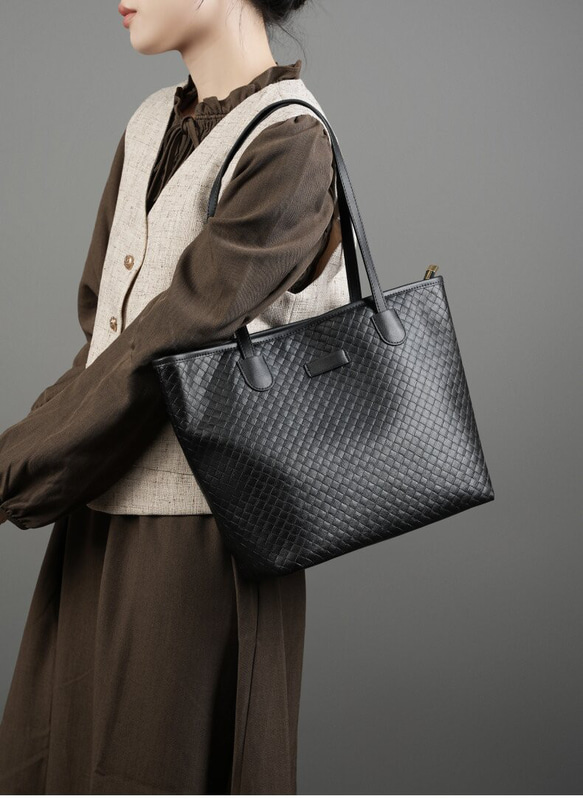 モダン•高級感•植鞣し牛革編み込みトートバッグ•牛革肩がけかばん  