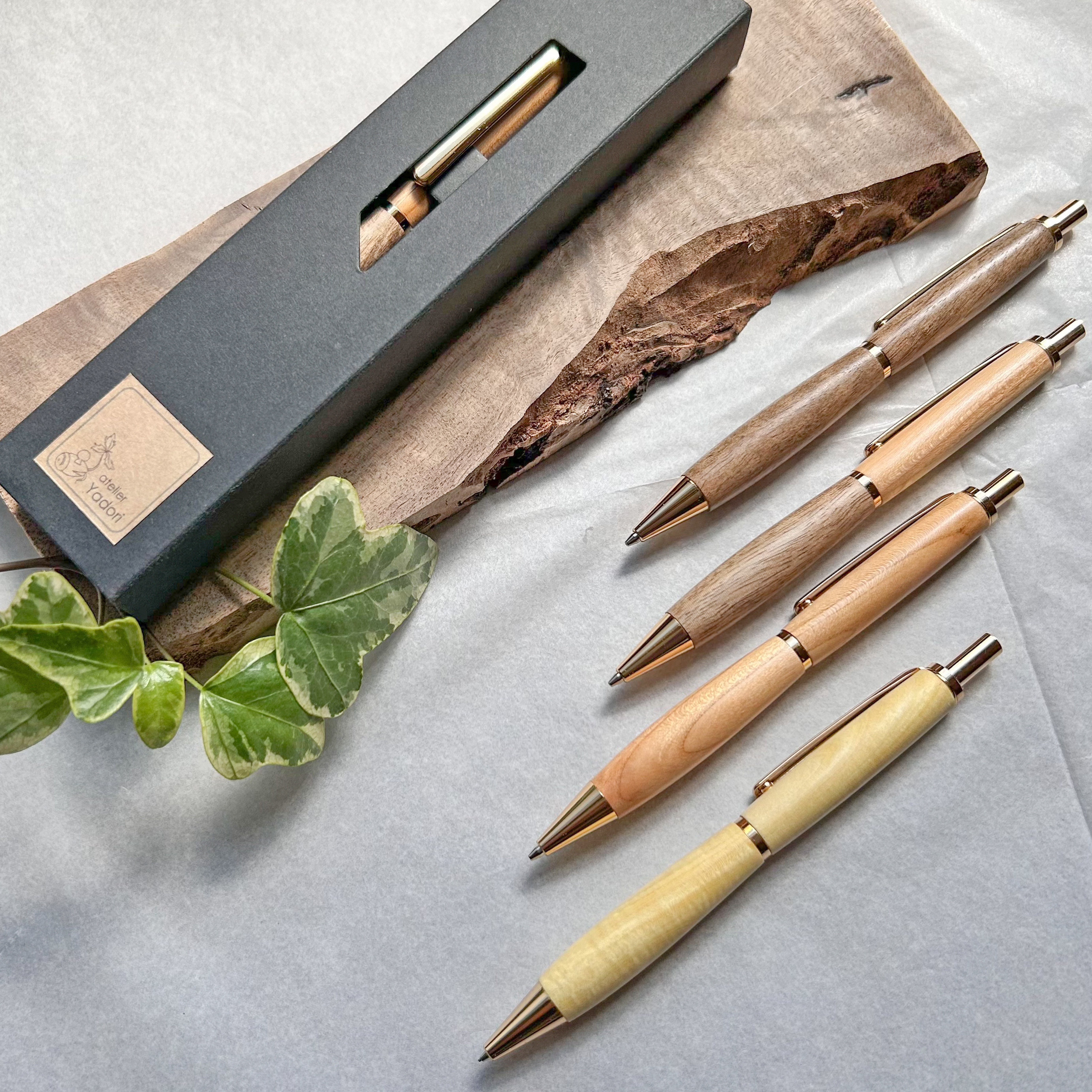 木軸 ボールペン Minori ～ 桃栗三年柿八年 ～®　（国産 木製 フルーツウッド 名入れ ギフト ペン）