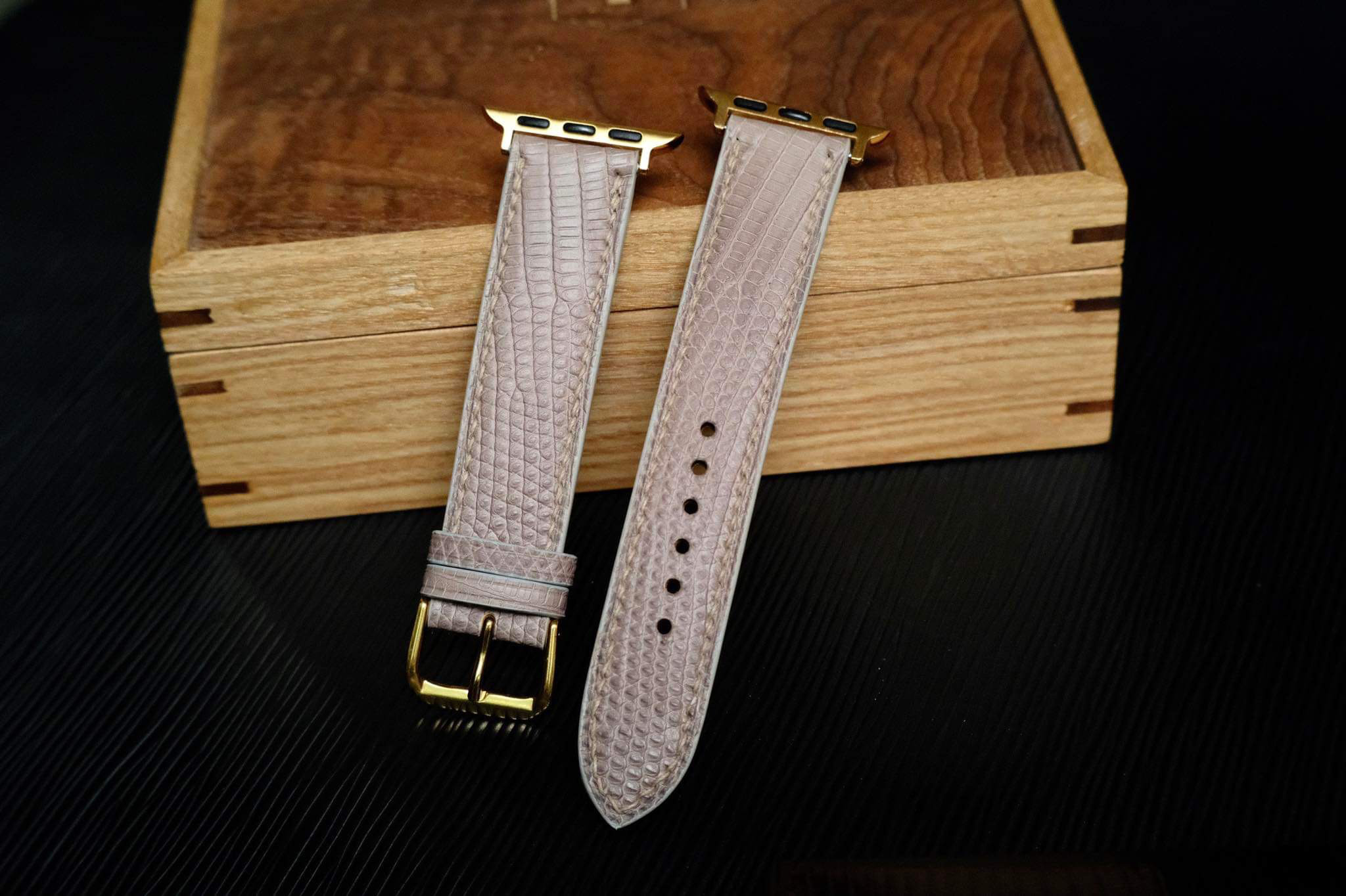 高級トカゲ革時計ベルト手縫い時計ベルトアップルウォッチ時計ベルト