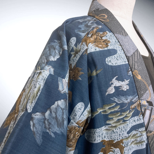 獅子紋様 メンズ 優雅な風格 着物ガウン 羽織 着物リメイク 獅子紋様 メンズ 優雅な風格 着物ガウン 羽織 着物リメイク